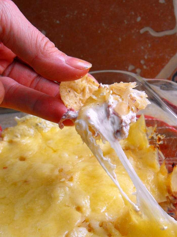 Reuben Dip: all of the delicious sandwich taste in a creamy, warm dip