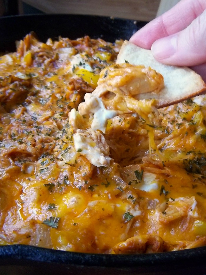 Pulled Chicken BBQ Dip will make your party a #LegendaryTailgate event #ad