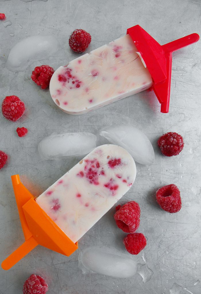 Honey Lemon Lime Yogurt Pops with Raspberries: a cool and healthy treat