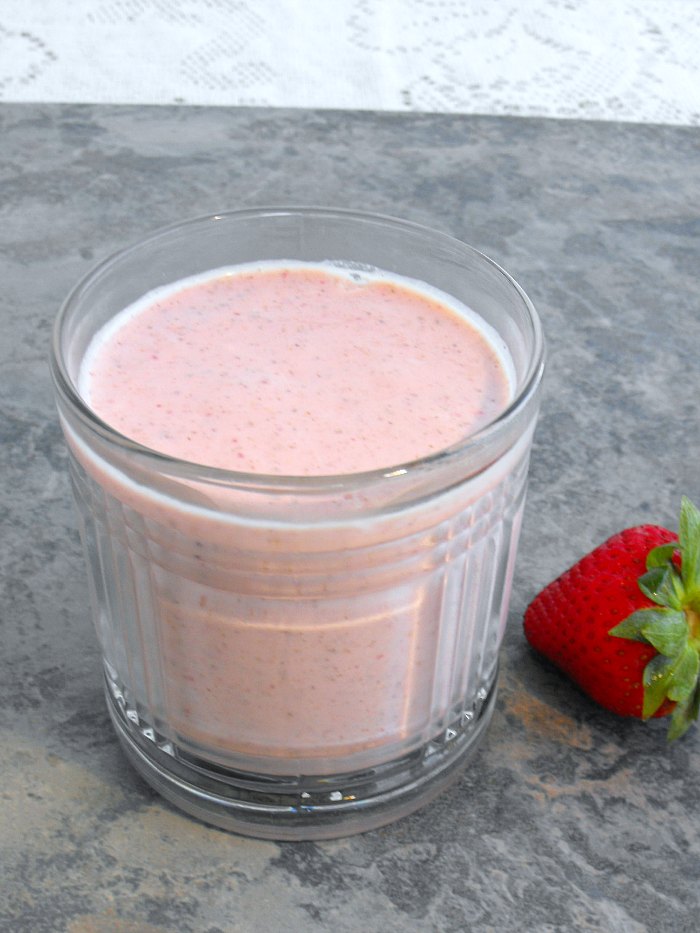 Peanut Butter and Jelly Smoothie: high in protein, low in sugar
