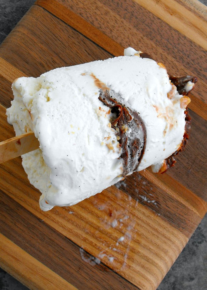 Hot Fudge Sundae Pops